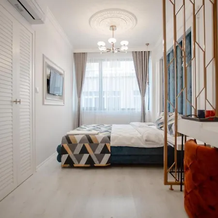 מלון Megalos Galata 3*