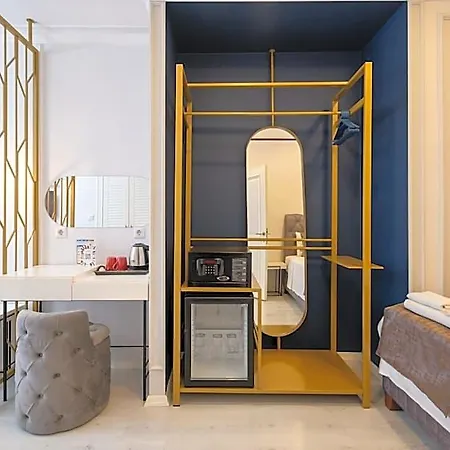 Hotel Megalos Galata 3*