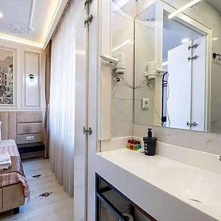 Megalos Galata Hotel 3*