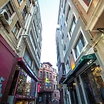 Megalos Galata Hotel